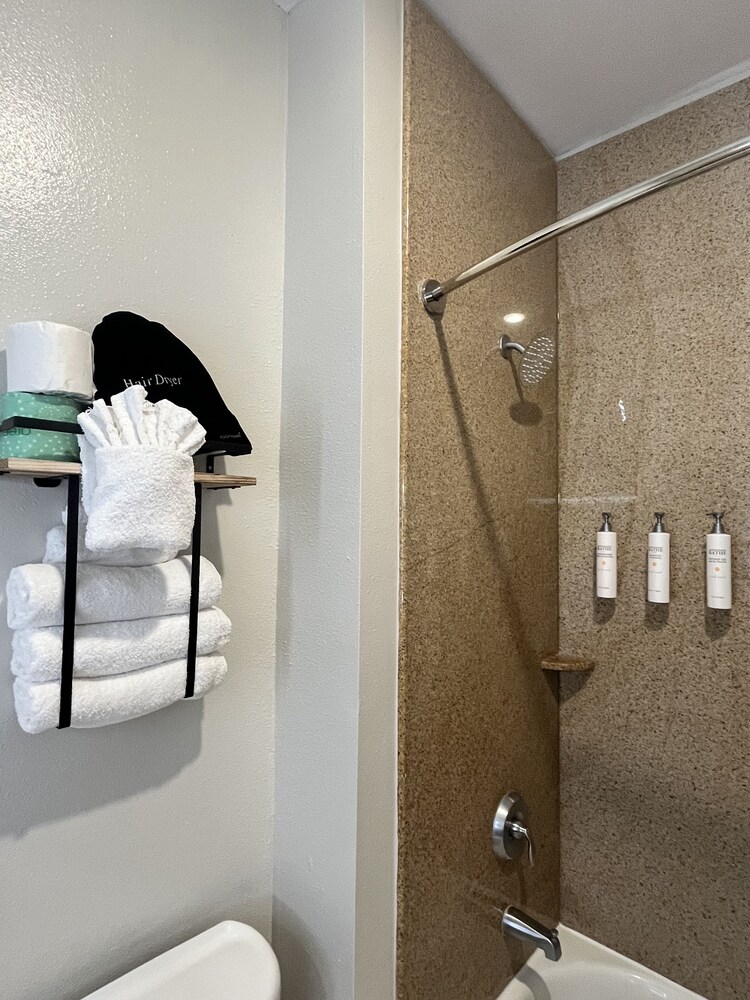 Sonesta Essential North Houston - photo 27