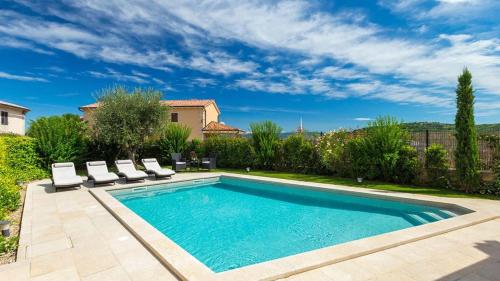 Beautiful villa Benvenuti with private pool near Motovun — 4-Star Luxury Hotel in Motovun, Croatia