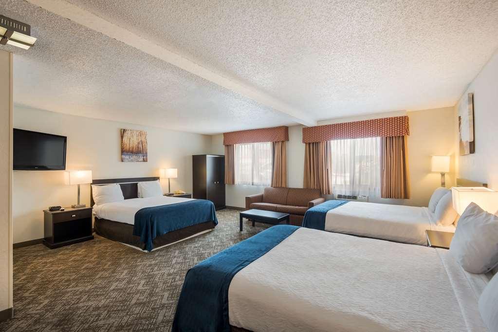 Best Western Mt. Pleasant Inn - photo 14