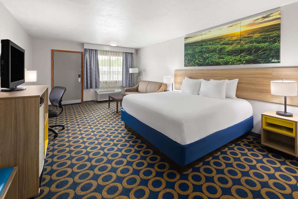 Days Inn by Wyndham Wauseon - photo 14