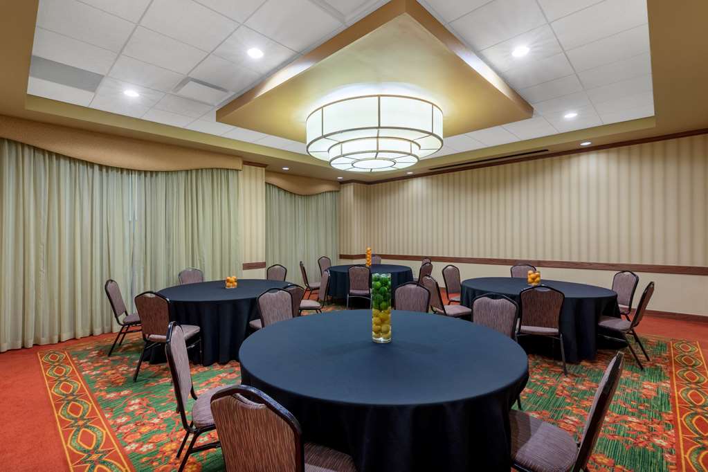 Wyndham Grand Oklahoma City Downtown - photo 38