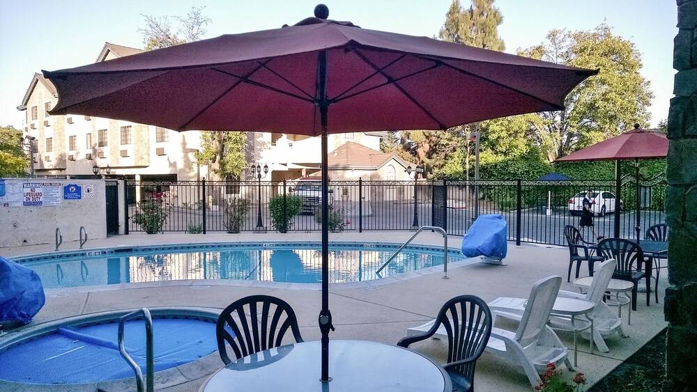 Clarion Inn Silicon Valley - photo 41
