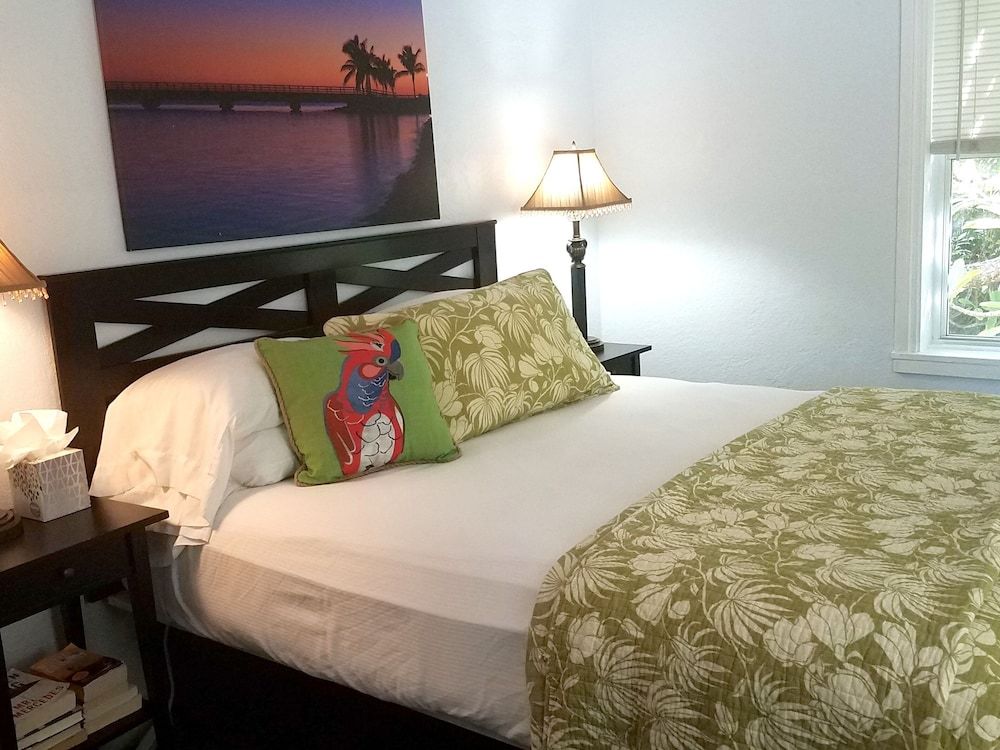 Suite Dreams Inn by the Beach - photo 20