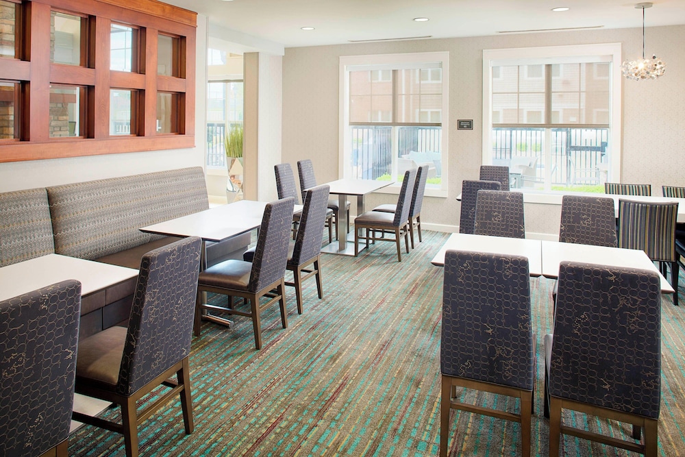 Residence Inn by Marriott Roanoke Airport - photo 17