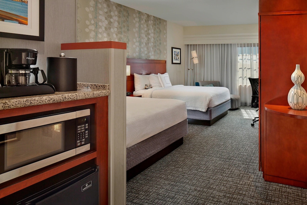 Courtyard By Marriott Stuart - photo 17