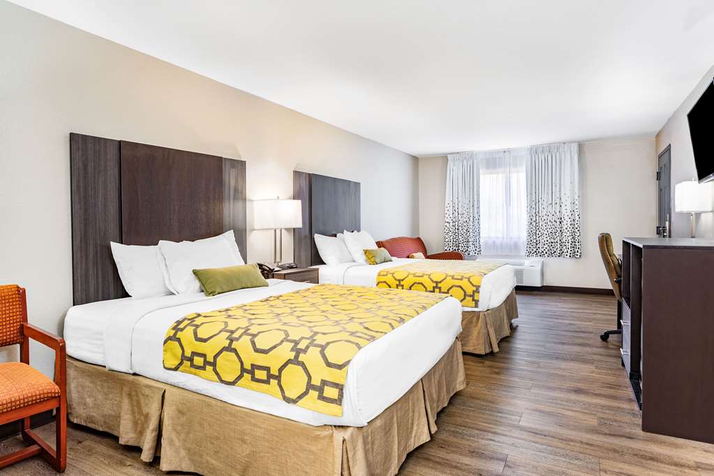Baymont by Wyndham Midway Tallahassee - photo 41