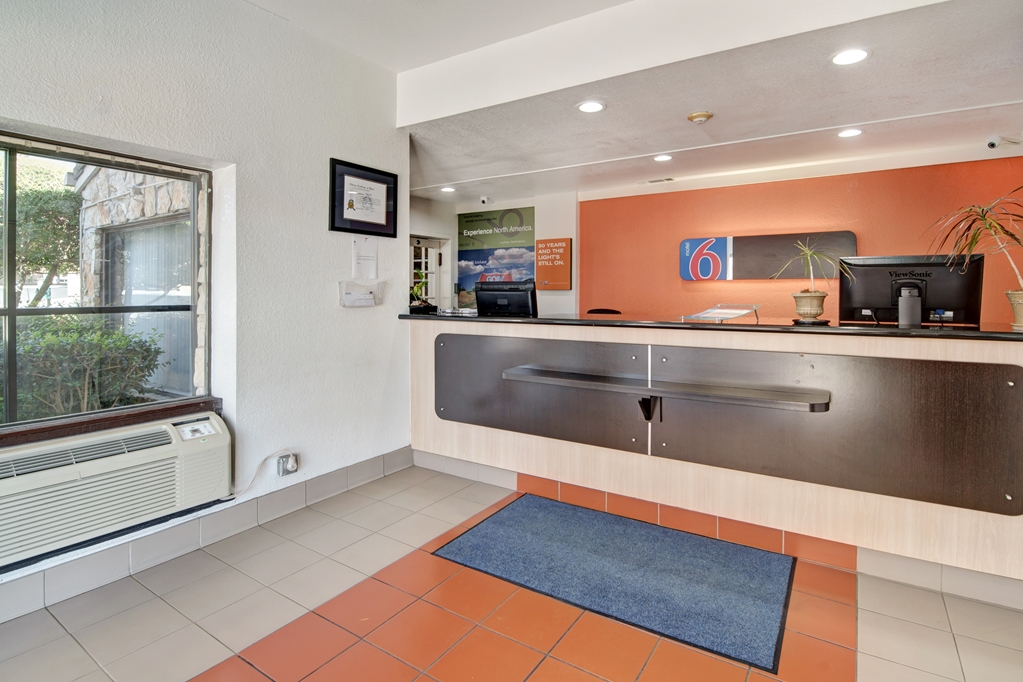 Motel 6 Dallas TX Forest Lane - photo 28