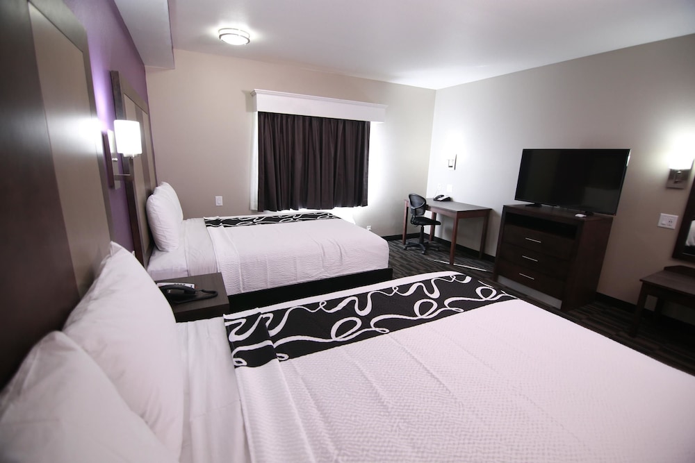 Home Inn and Suites - photo 21