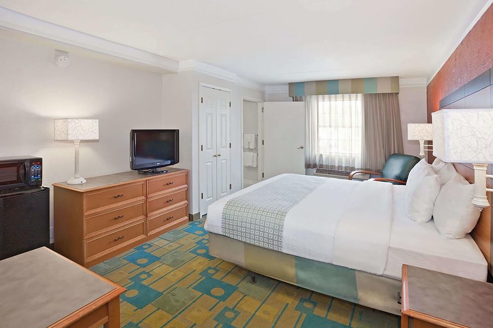La Quinta Inn Merrillville - photo 24
