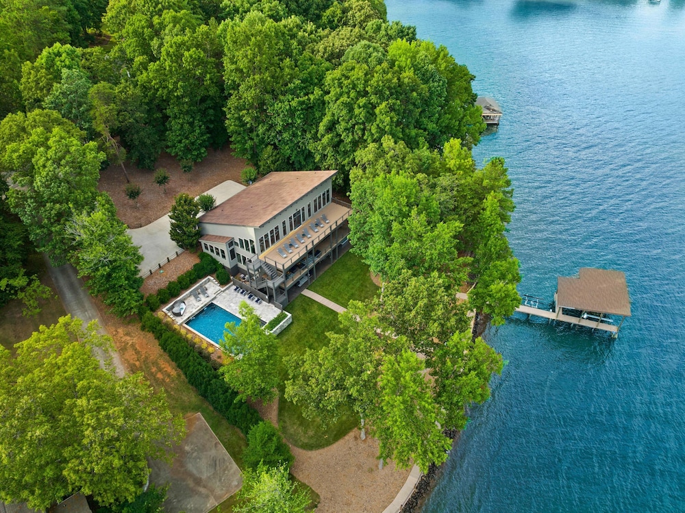 Lake Norman Getaway - photo 100
