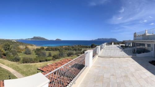 Luxury sea view home at only 4 min walk to beach — 4-Star Luxury Hotel in Marinella, Italy