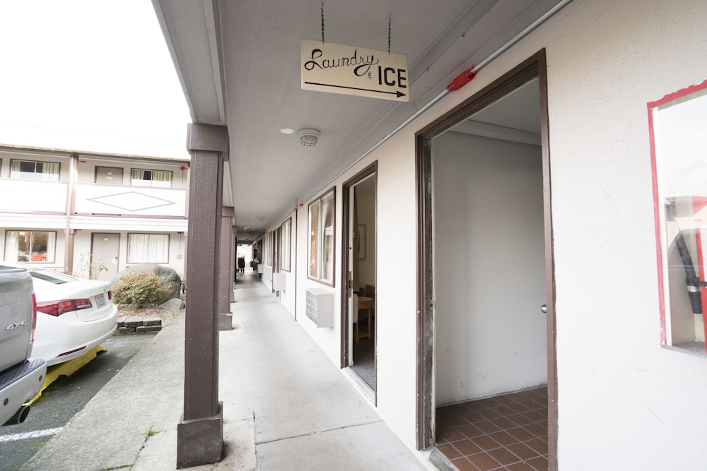 Seatac Inn - photo 31