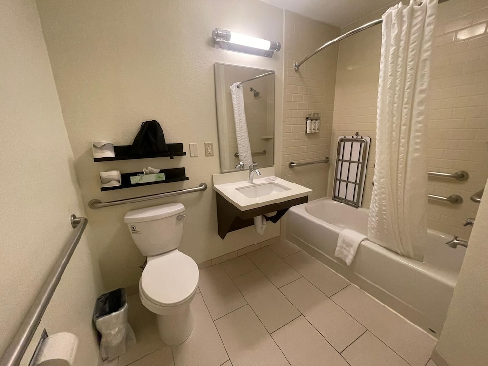 Candlewood Suites Secaucus Meadowlands by IHG - photo 11