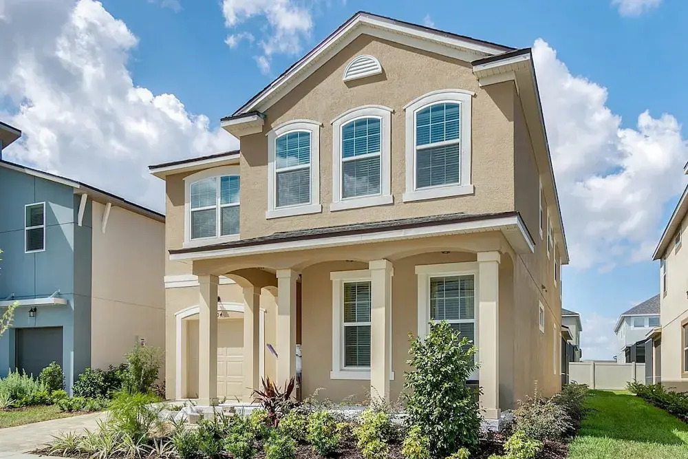 7 Bedrooms 65 Bathrooms Solara 1604 Hg - featured photo