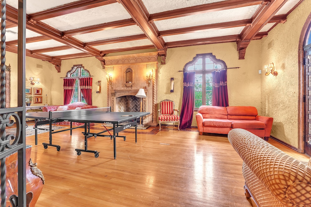 Young Mansion - photo 81