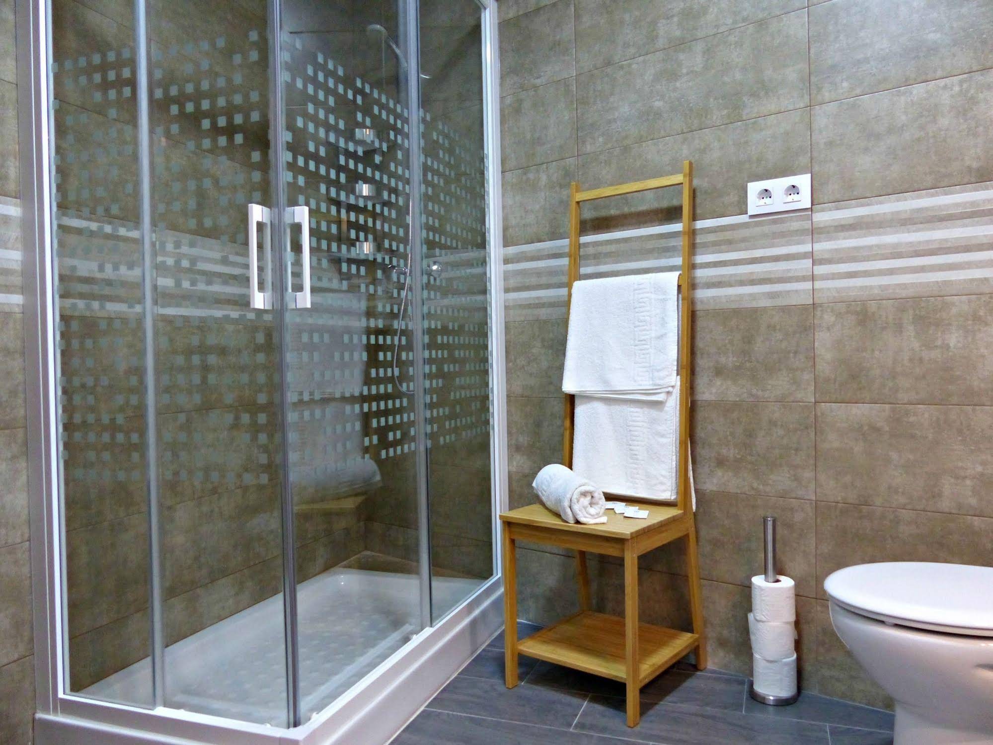 Too Many Aparts — 4-Star Luxury Hotel in Cadiz, Spain