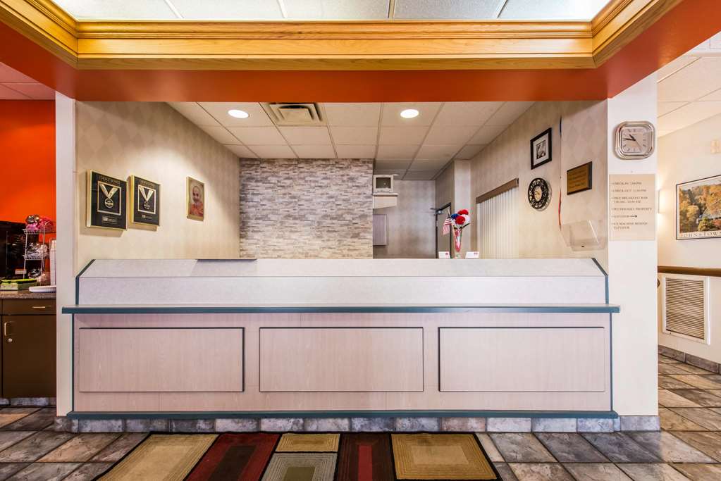 Econo Lodge Johnstown Downtown - photo 4