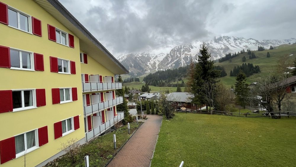 Hotel Cristal Sorenberg — hotel in Fluehli