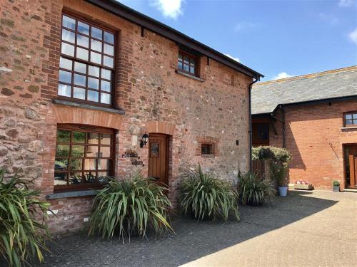 Stables Barn - carbon neutral hotel in Unknown City