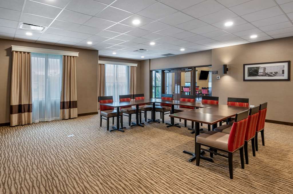 Comfort Suites Columbus Airport - photo 28