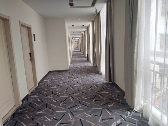 Rome Business Hotel — Tianmen