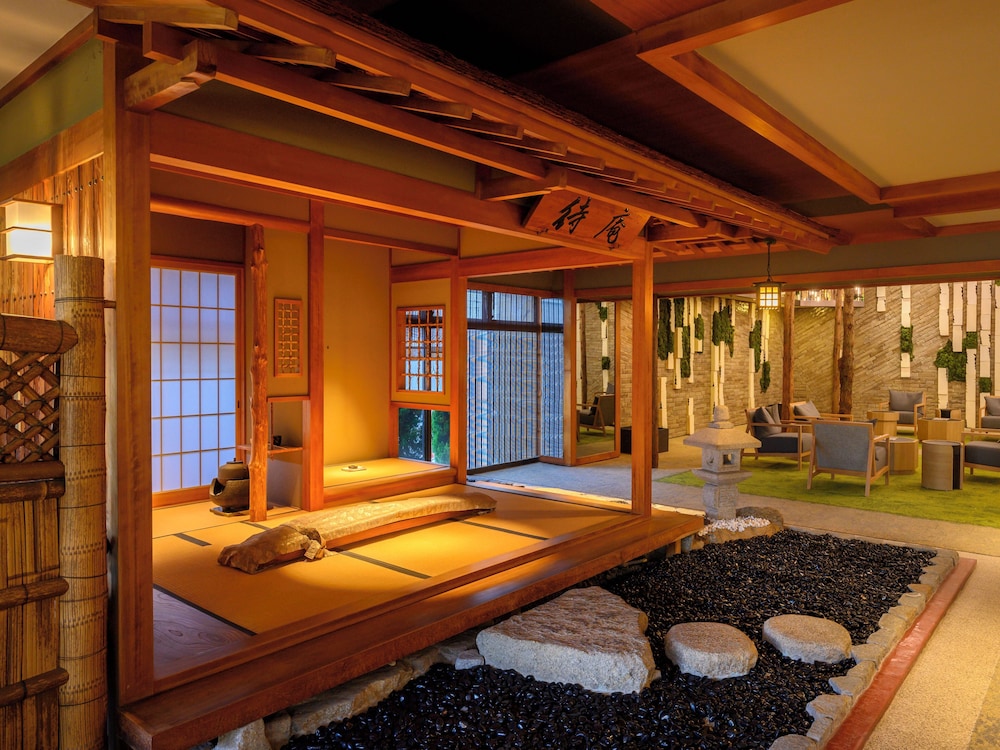 Katsuura Gyoen — Wakayama — photo 2