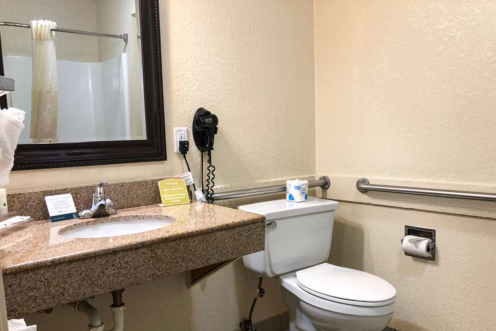 Quality Inn I 70 at Wanamaker - photo 14