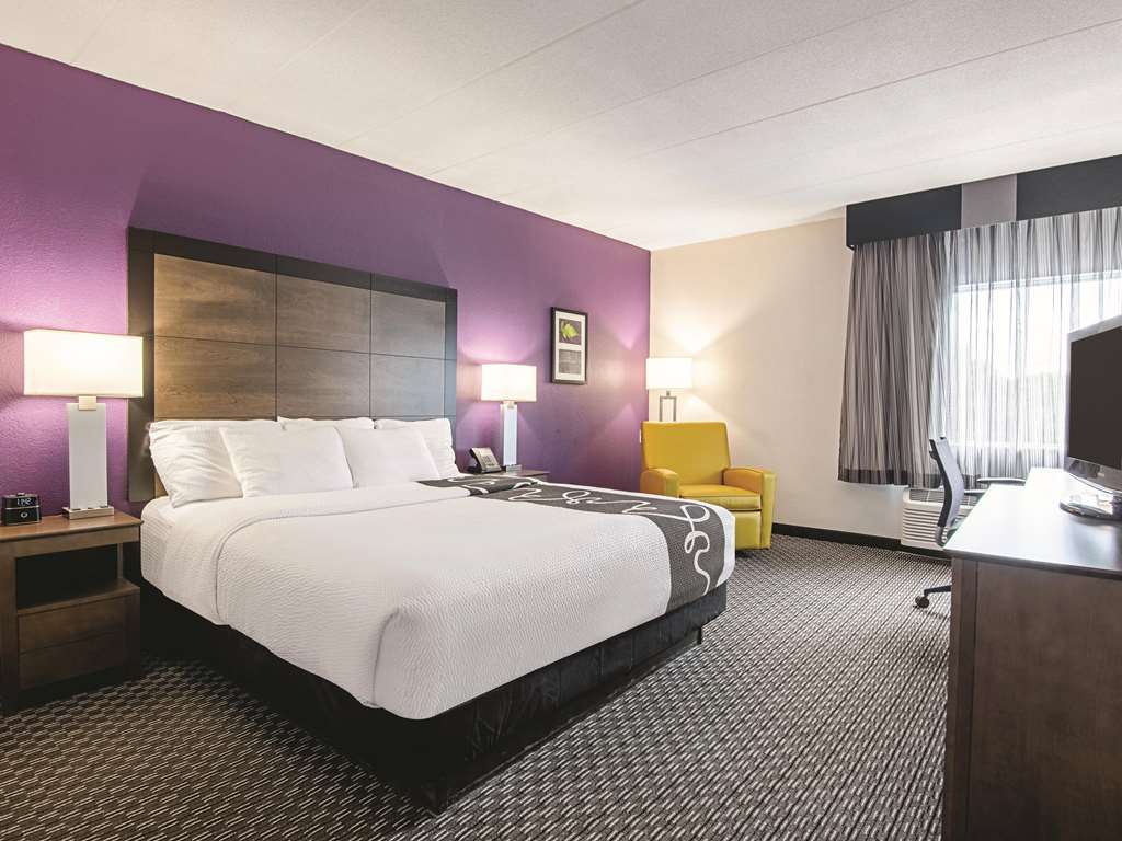La Quinta Inn & Suites by Wyndham Portland DT Maine Med - photo 26