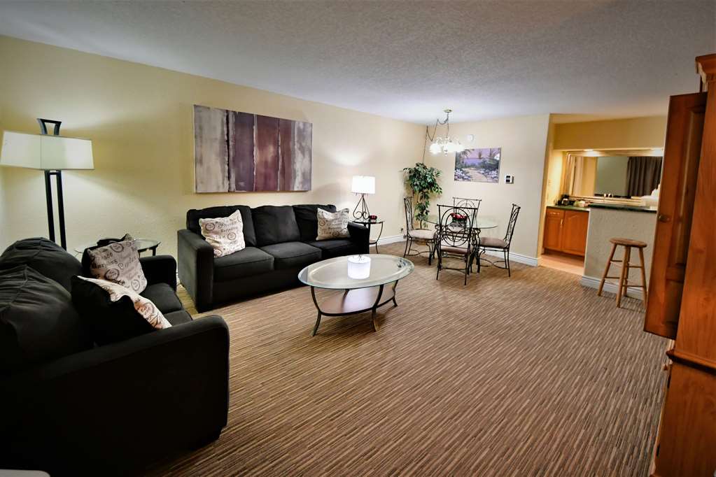 Ramada Hotel & Conference Center by Wyndham Jacksonville - photo 24