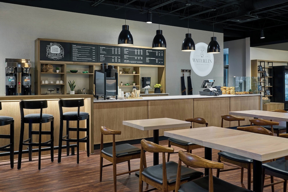 Delta Hotels by Marriott Milwaukee Northwest - photo 18