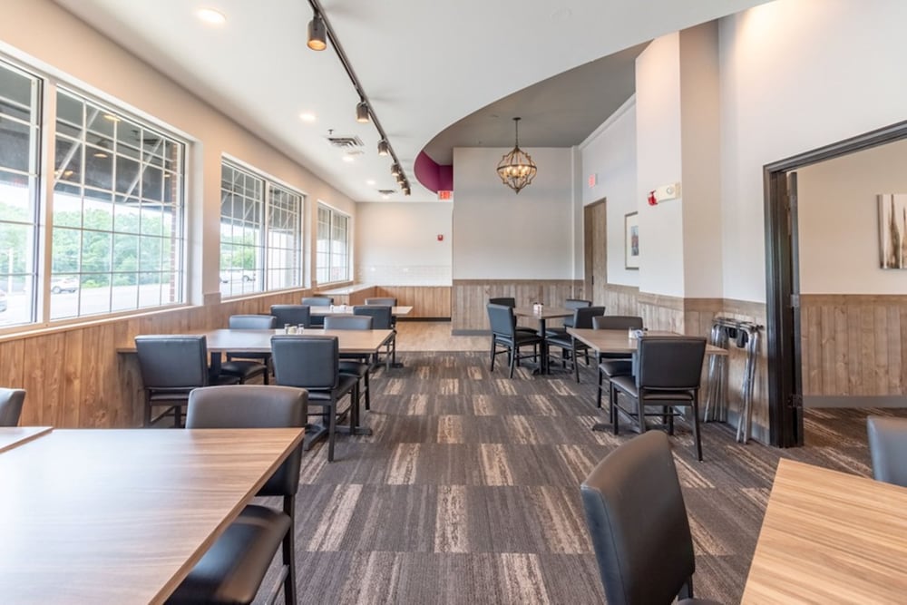 Holiday Inn Poplar Bluff by IHG - photo 40