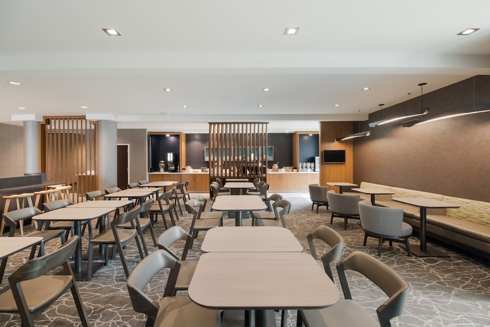 SpringHill Suites by Marriott Dallas NW Hwy I35E - photo 38