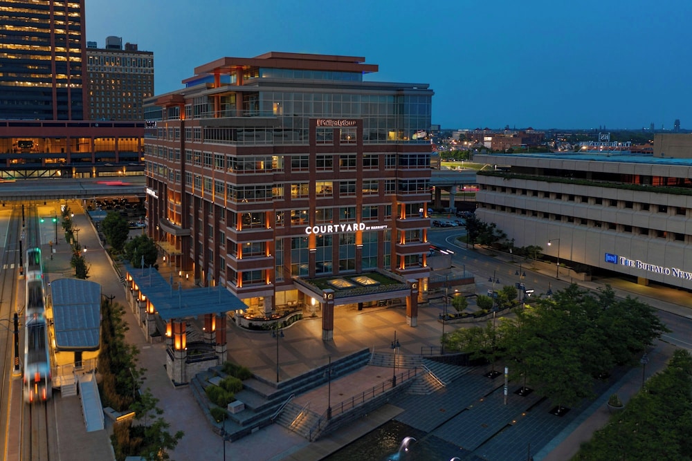 Courtyard Buffalo Downtown Canalside - featured photo