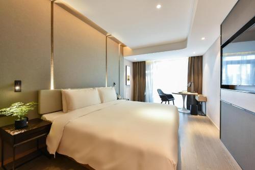Atour Hotel Beijing Chaoyangmen — 4-Star Luxury Hotel in Beijing, People's Republic of China