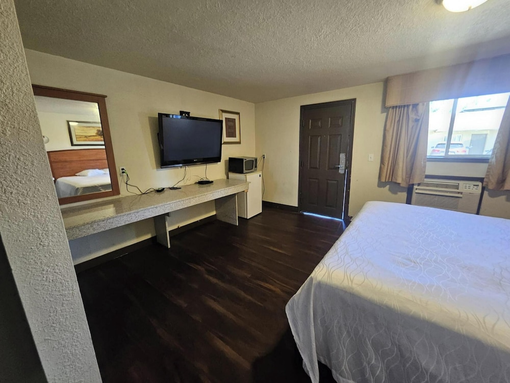 Del Rancho Motel - photo 18