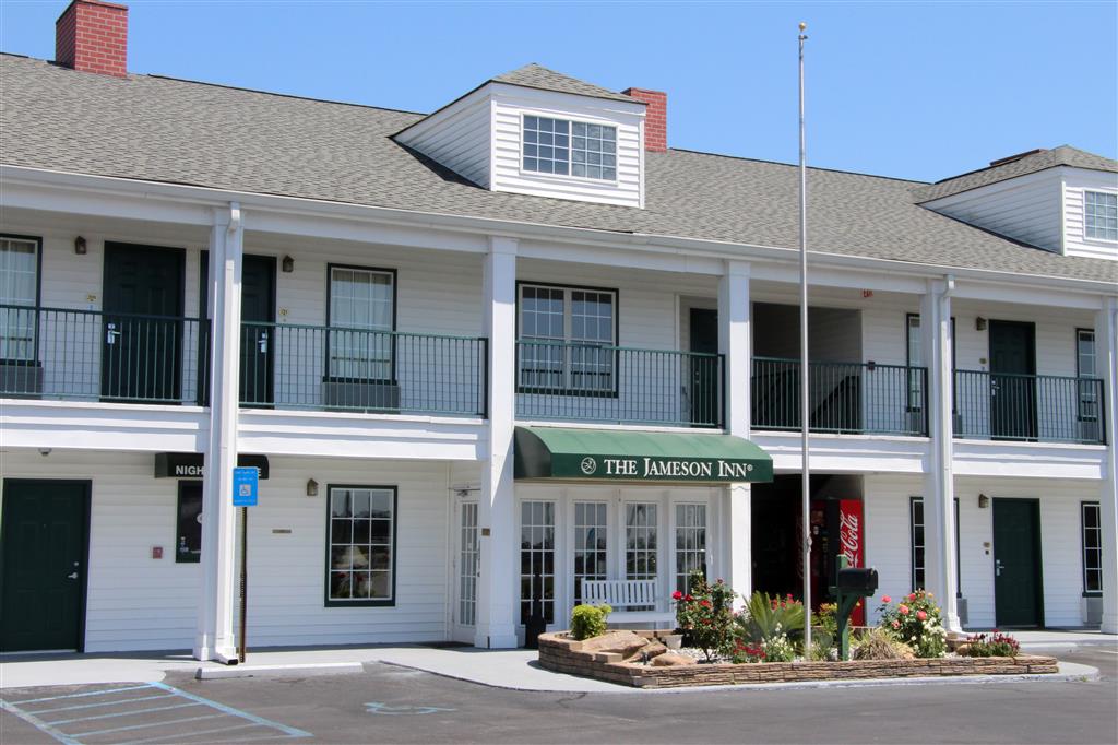 Jameson Inn Douglas - photo 2