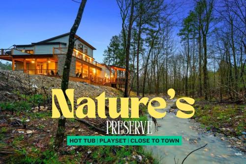 Stayhocha CreekSide Paradise with Pickleball in Broken Bow, United States