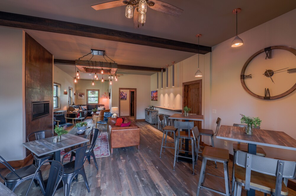 Golden Stone Inn - photo 39