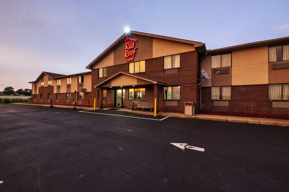 Red Roof Inn Greensburg - photo 23