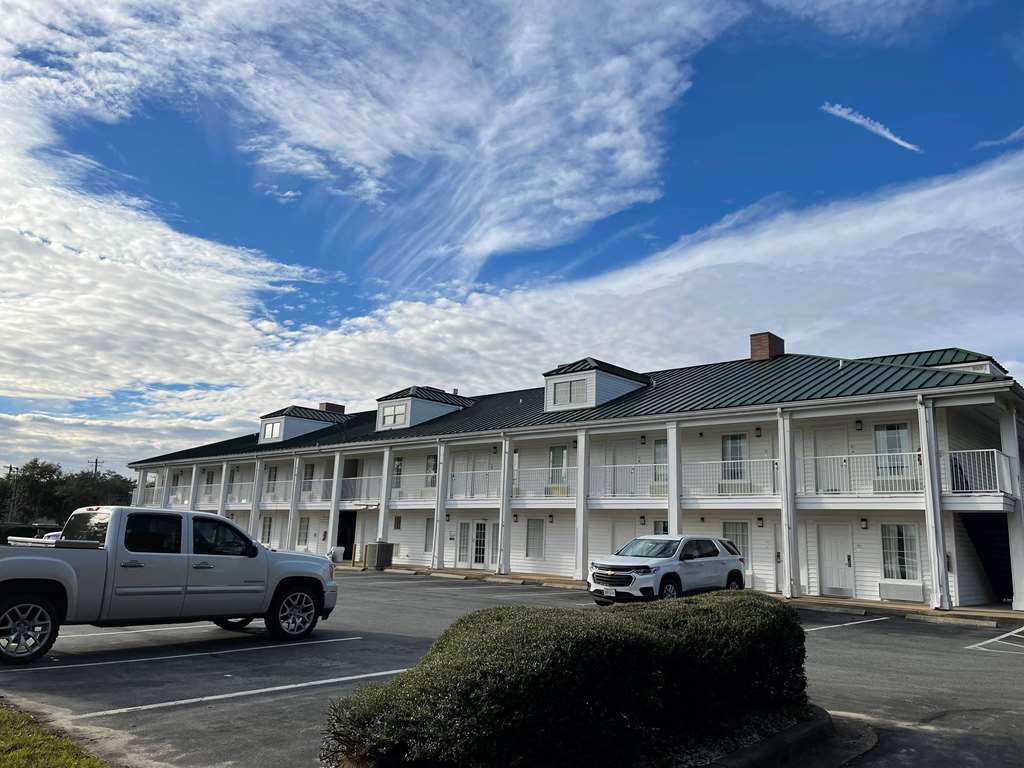 Baymont by Wyndham Thomasville - photo 3