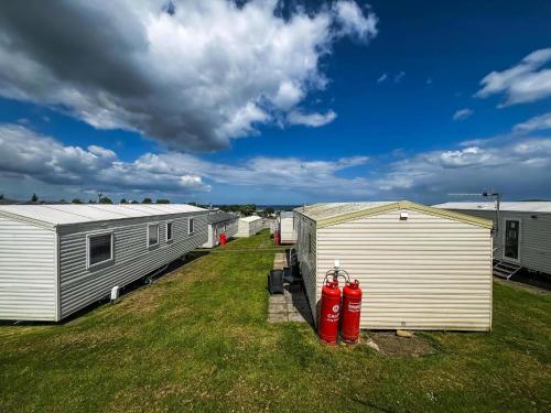 Brilliant 8 Berth Caravan At Reighton Sands Holiday Park Haven Ref 61053Rc
