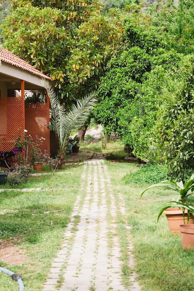 Village Garden Pansiyon Restuarant — Kemer