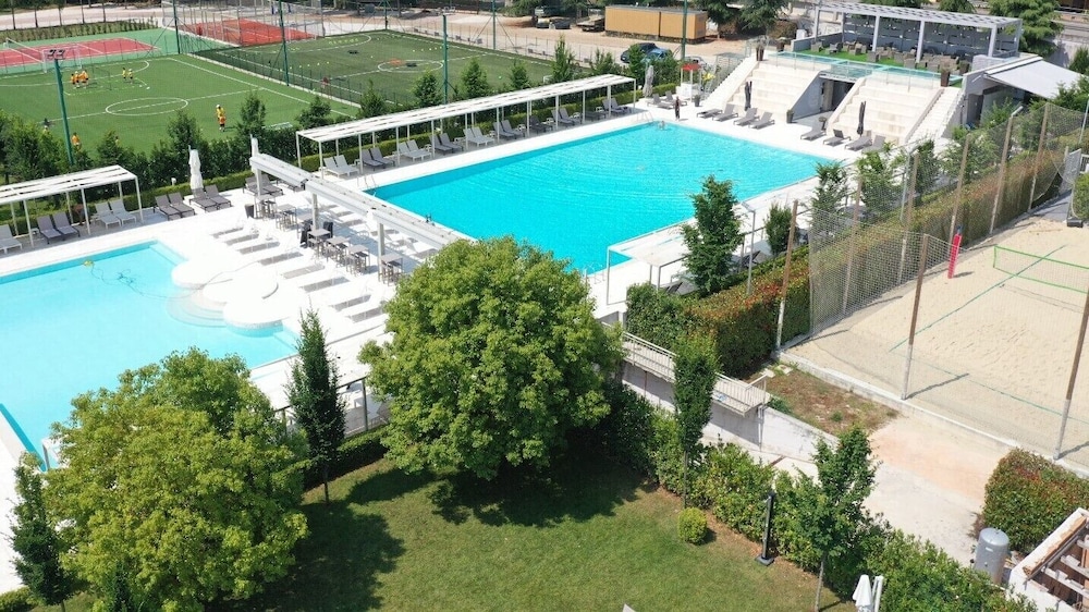 Kairos Resort & SPA — 4-Star Luxury Hotel in Piedimonte San Germano, Italy