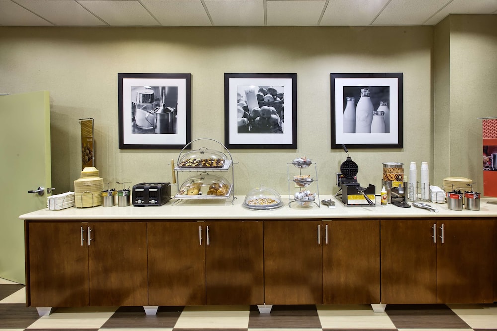 Hampton Inn & Suites Houston Rosenberg - photo 57