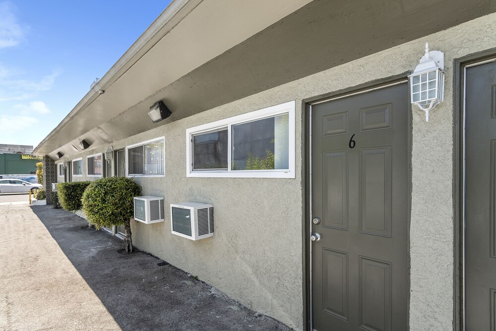 LA Ramona Motel - photo 78
