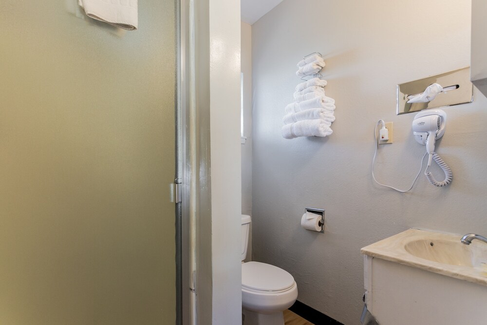Skylark Shores Resort - photo 56