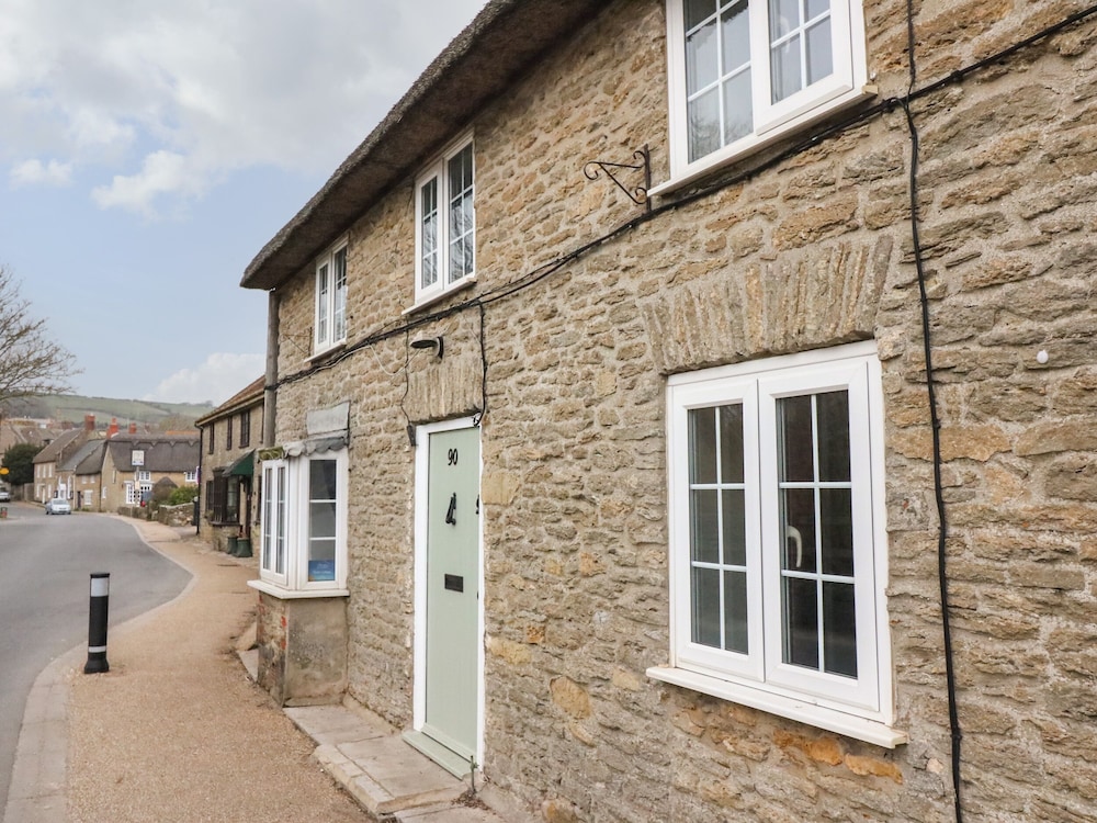River Cottage — 4-Star Luxury Hotel in Bridport, United Kingdom