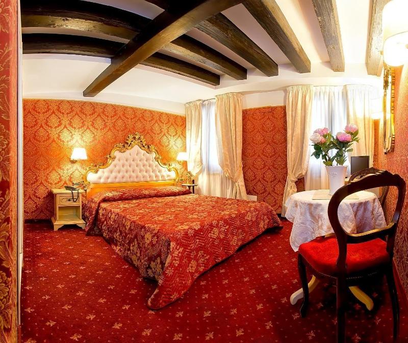 Ca' della Loggia - carbon neutral hotel in Venice