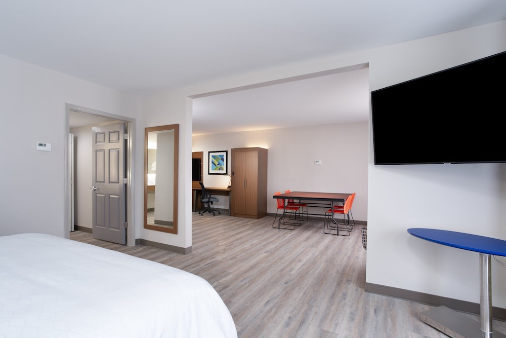 Holiday Inn Express Hotel & Suites Morehead Cty by IHG - photo 5