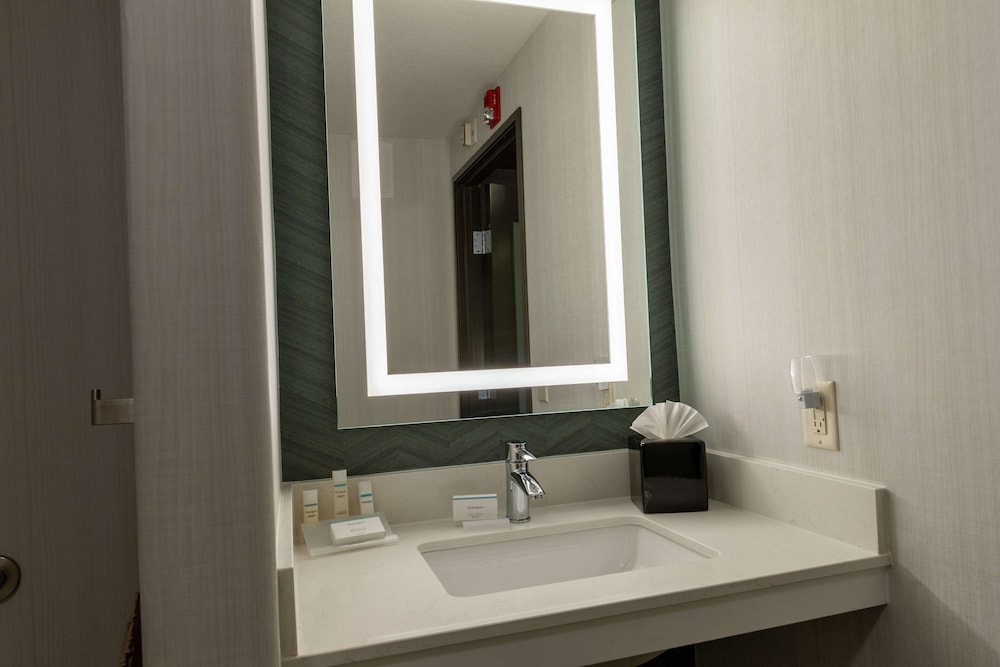 Hilton Garden Inn Des Moines West - photo 55